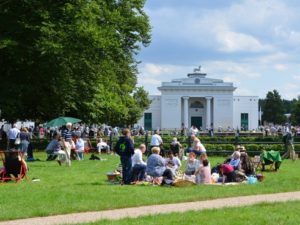 Stilvolles Picknick im historischen Gestütsensemble